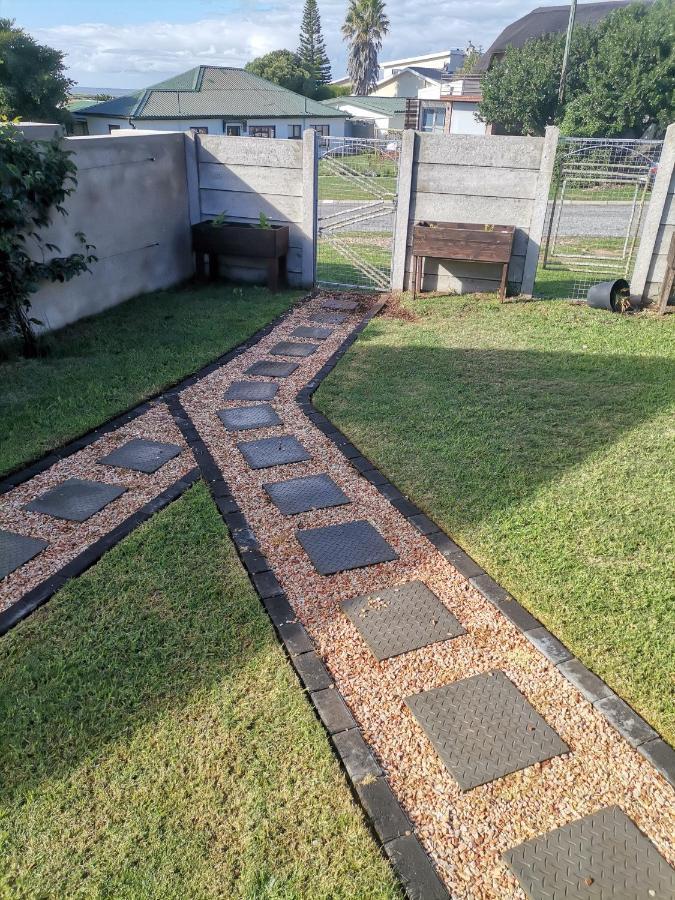 Chilli Moon B&B Stilbaai Luaran gambar
